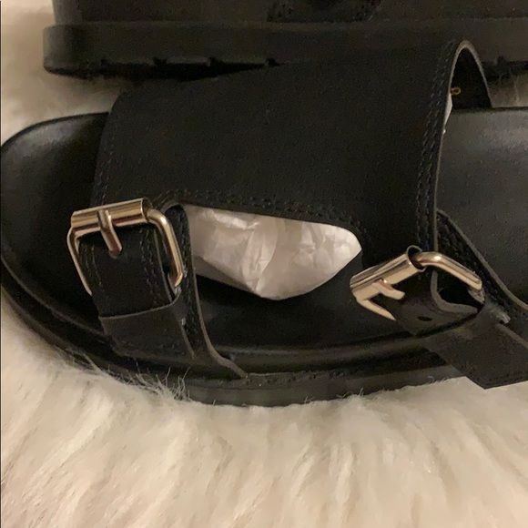 🖤PARISIAN Sandals - Picture 2 of 4